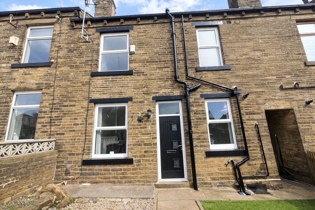 Station Road, Clayton, Bradford