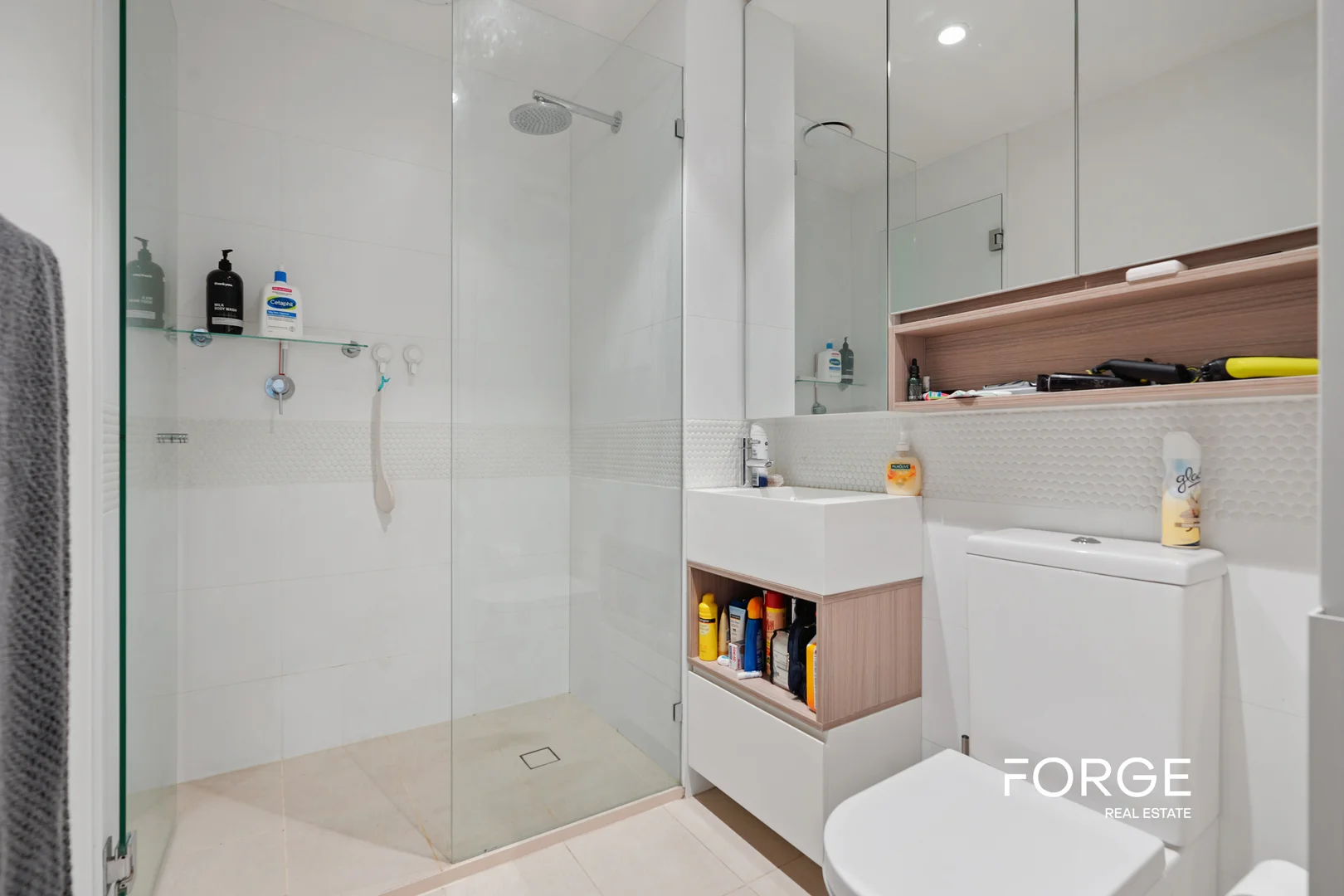 Additional image 8 of 604/130 Dudley Street, West Melbourne VIC 3003
