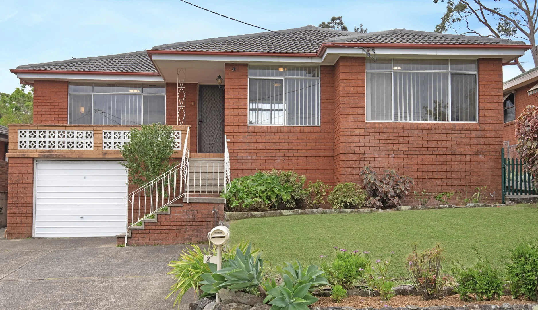 2 Rydal Place, Wheeler Heights NSW 2097