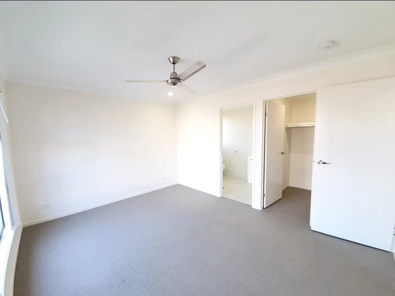 3 Ewan Street, Pimpama QLD 4209 photo 5