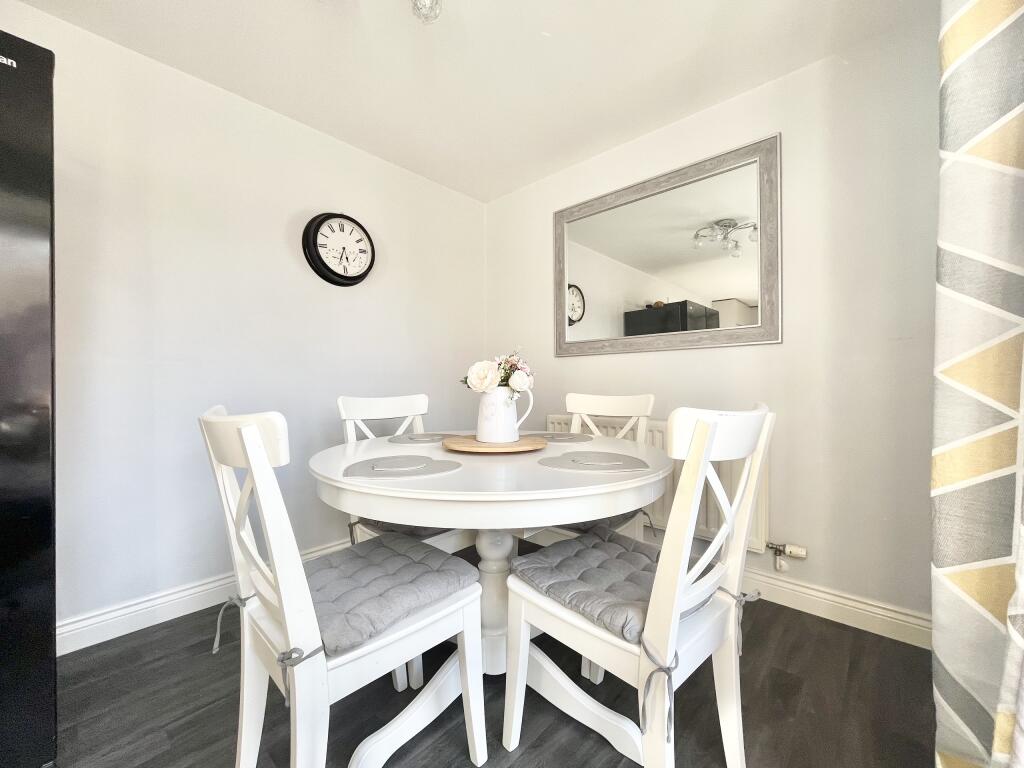 Additional image 10 of Hawks Rise, Yeovil, Somerset - Four Double Bedrooms