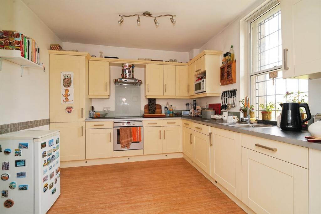 Additional image 3 of Browgate, Baildon, Shipley