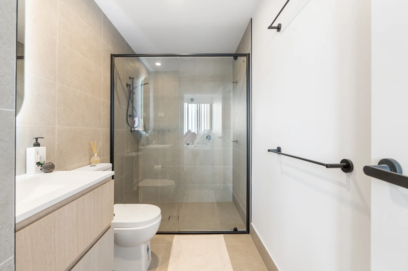 Additional image 11 of 901/2 Mawarra Street, Palm Beach QLD 4221