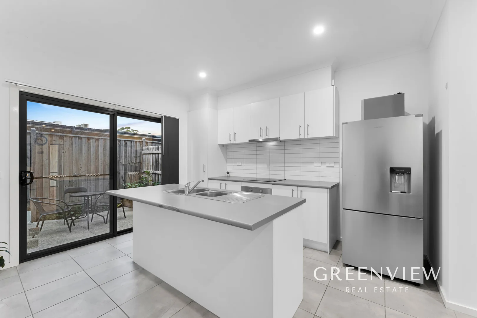 26 Cassius Circuit, Cranbourne North VIC 3977 photo 4