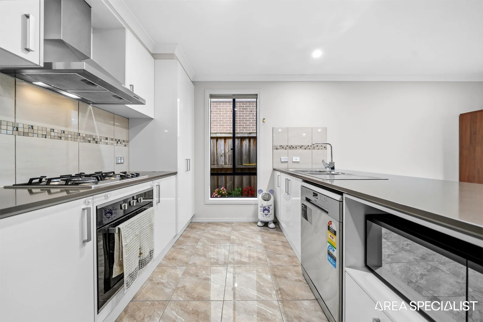 Additional image 8 of 8 Dalziell Crescent, Cranbourne North VIC 3977
