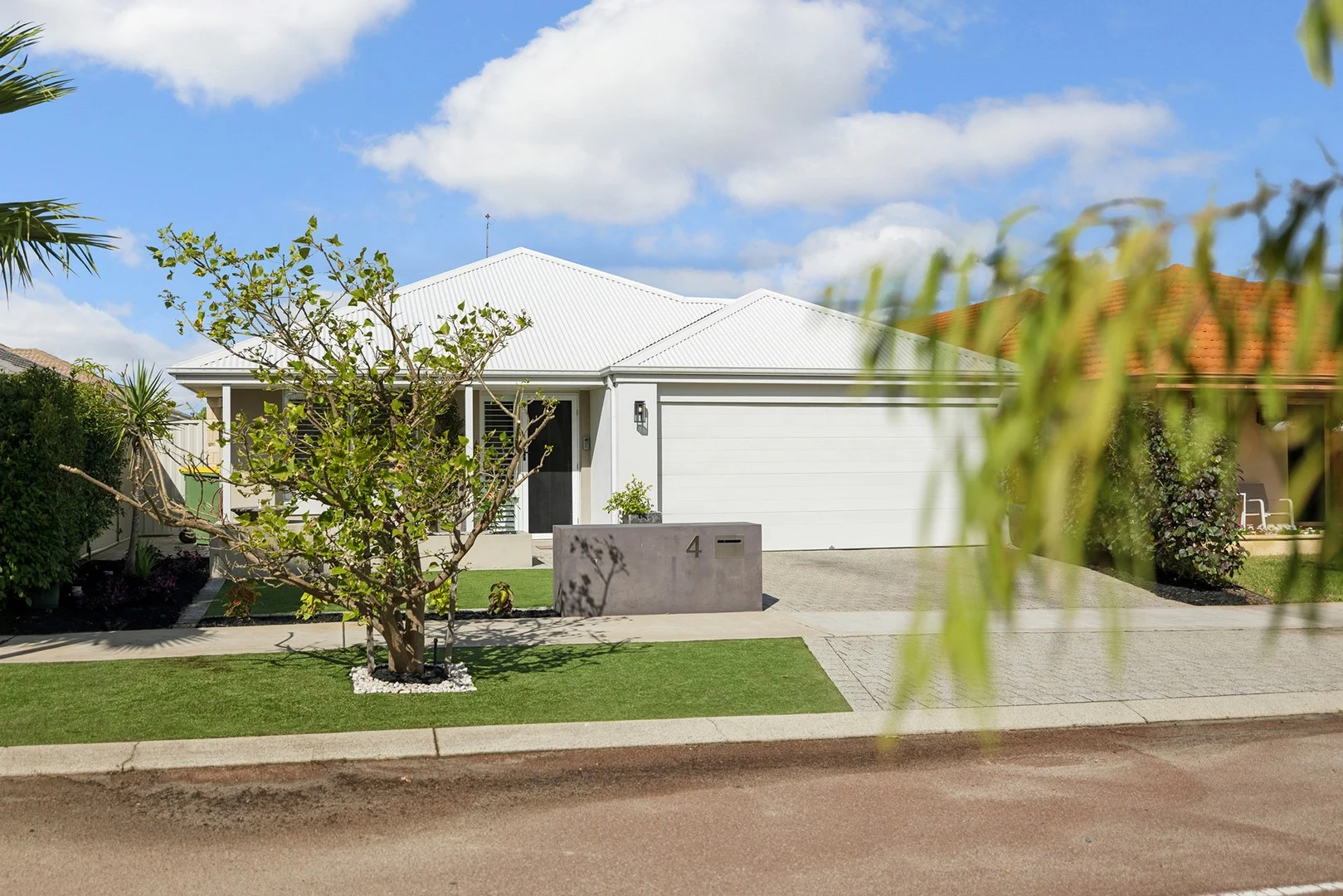 4 Fernhill Promenade, Harrisdale WA 6112