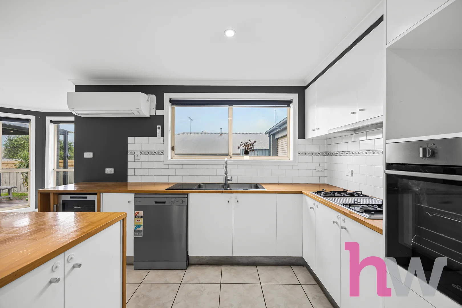 72 Rossack Drive, Waurn Ponds VIC 3216 photo 4