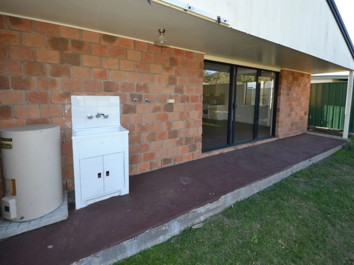 Additional image 12 of 18 Harbourne Street, Koongal QLD 4701