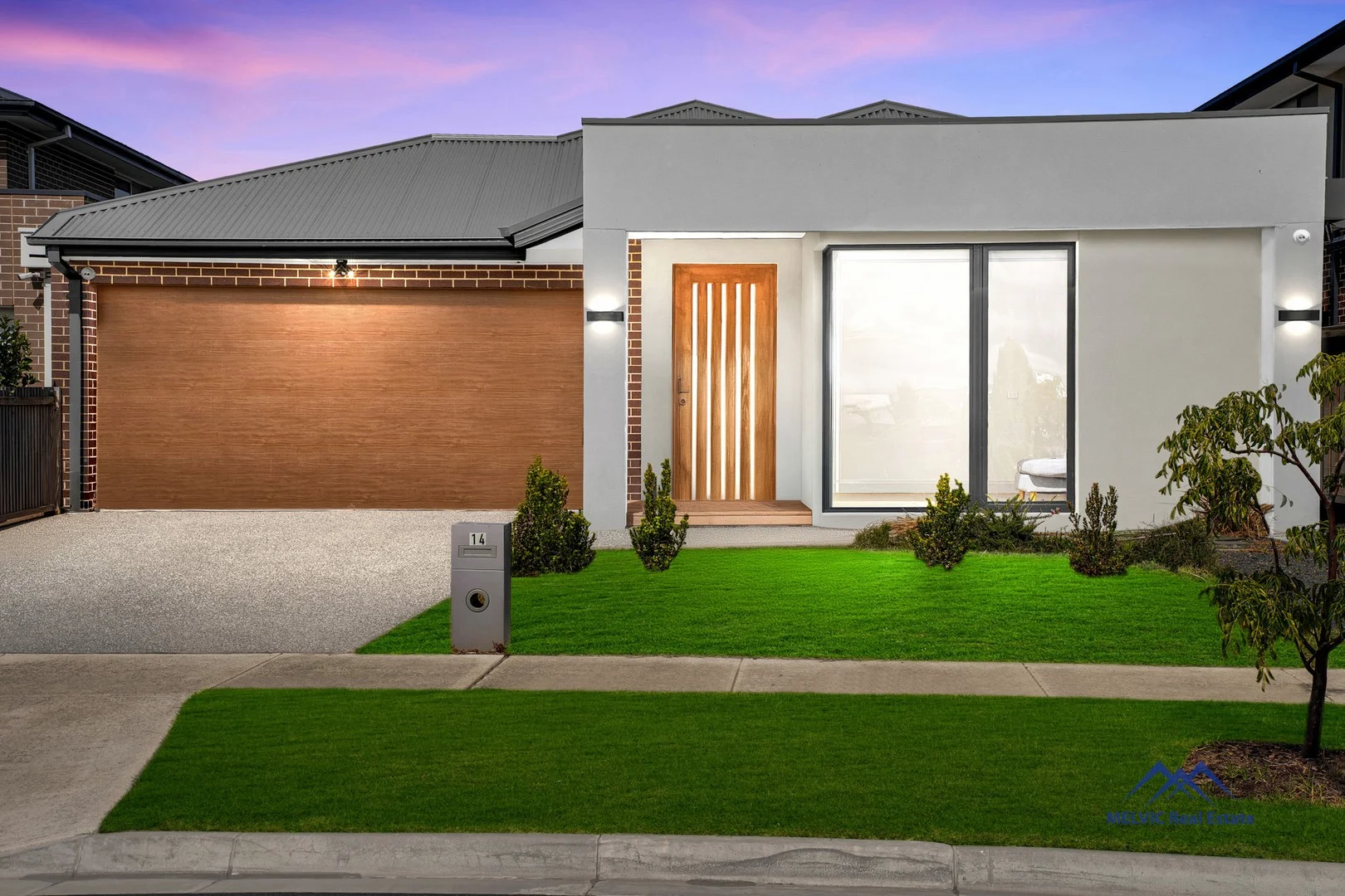 14 Woolly Parade, Clyde North VIC 3978