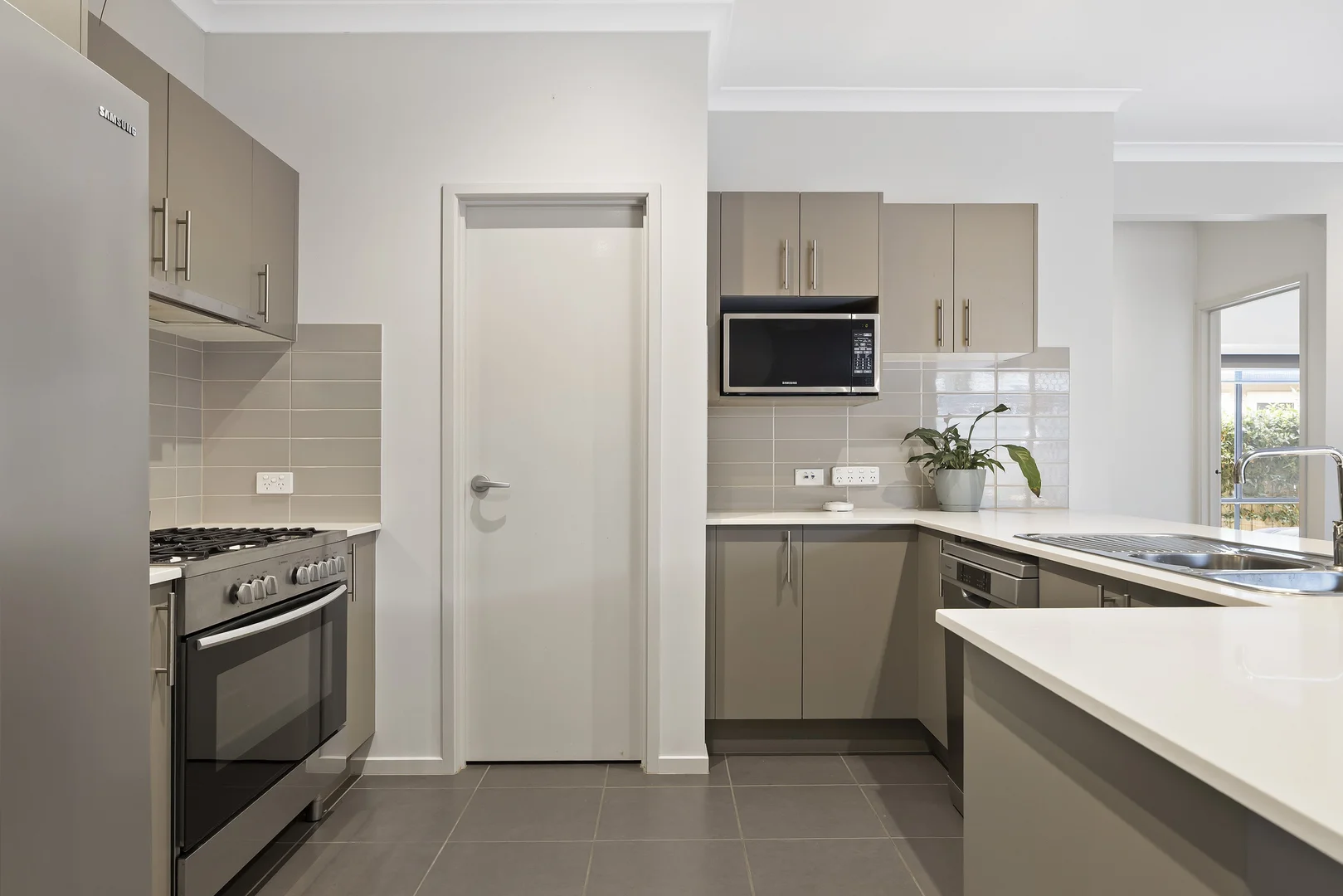 Additional image 5 of 44 Walhalla Drive, Eynesbury VIC 3338