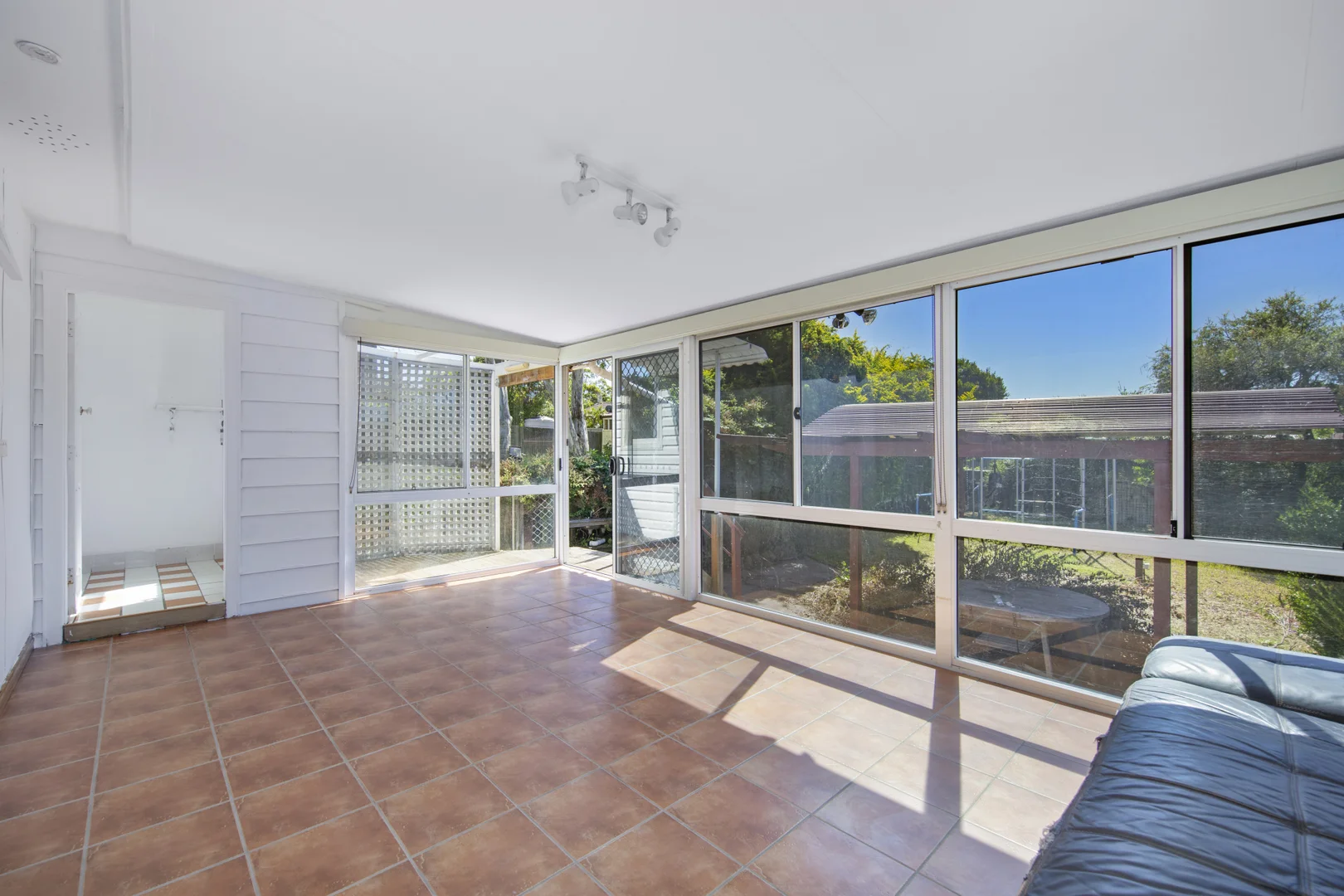 Additional image 11 of 115 Diamond Head Drive, Budgewoi NSW 2262