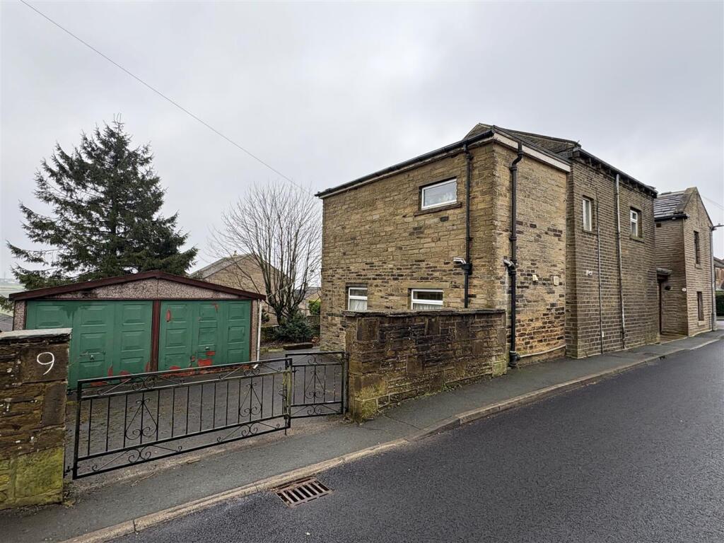 Additional image 3 of Long Lane, Queensbury, Bradford