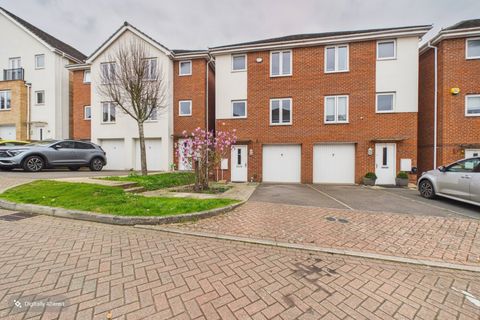Regis Park Road, Reading, Berkshire RG6