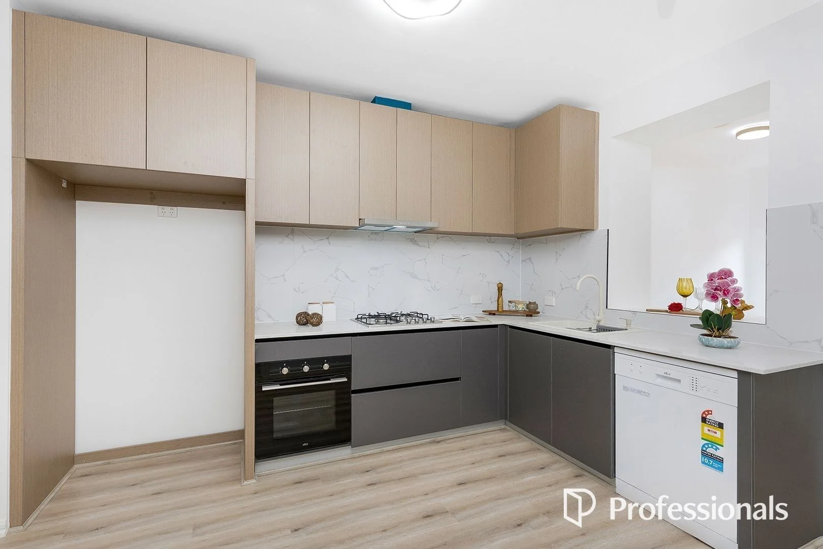 Additional image 3 of 1/1 Peacock Street, Burwood VIC 3125