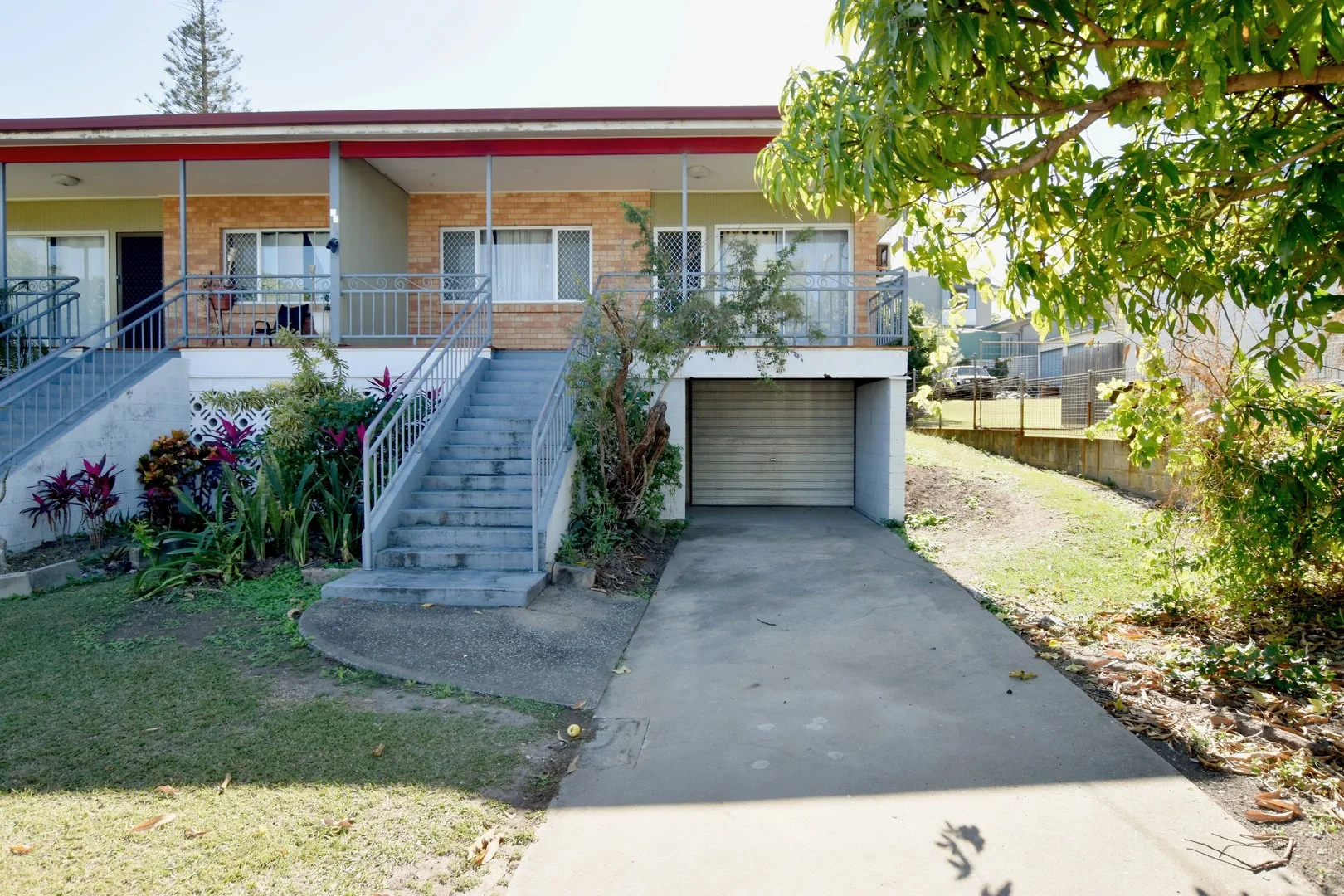 2/11 Fletcher Street, West Gladstone QLD 4680