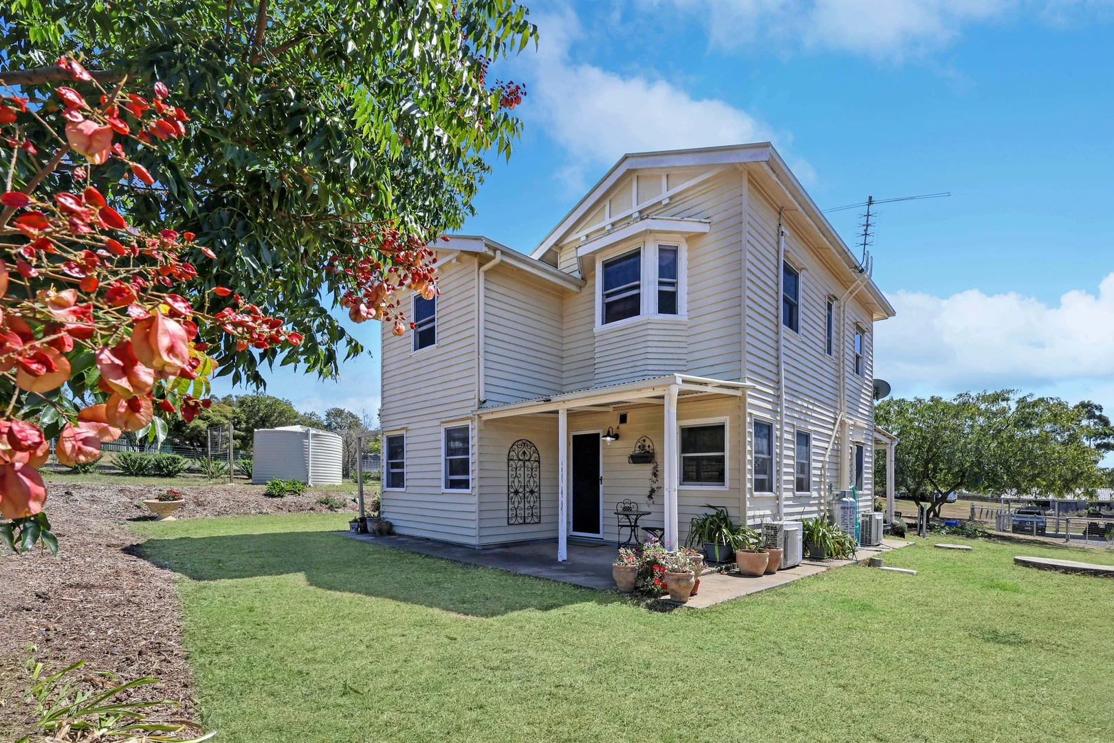 11 Lobwein Street, Meringandan West QLD 4352