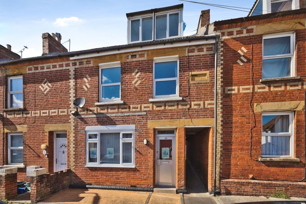 Grass Royal, Yeovil