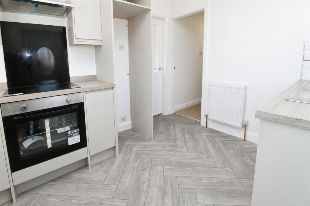 Additional image 7 of Markfield Avenue, Low Moor, Bradford, BD12 0UL