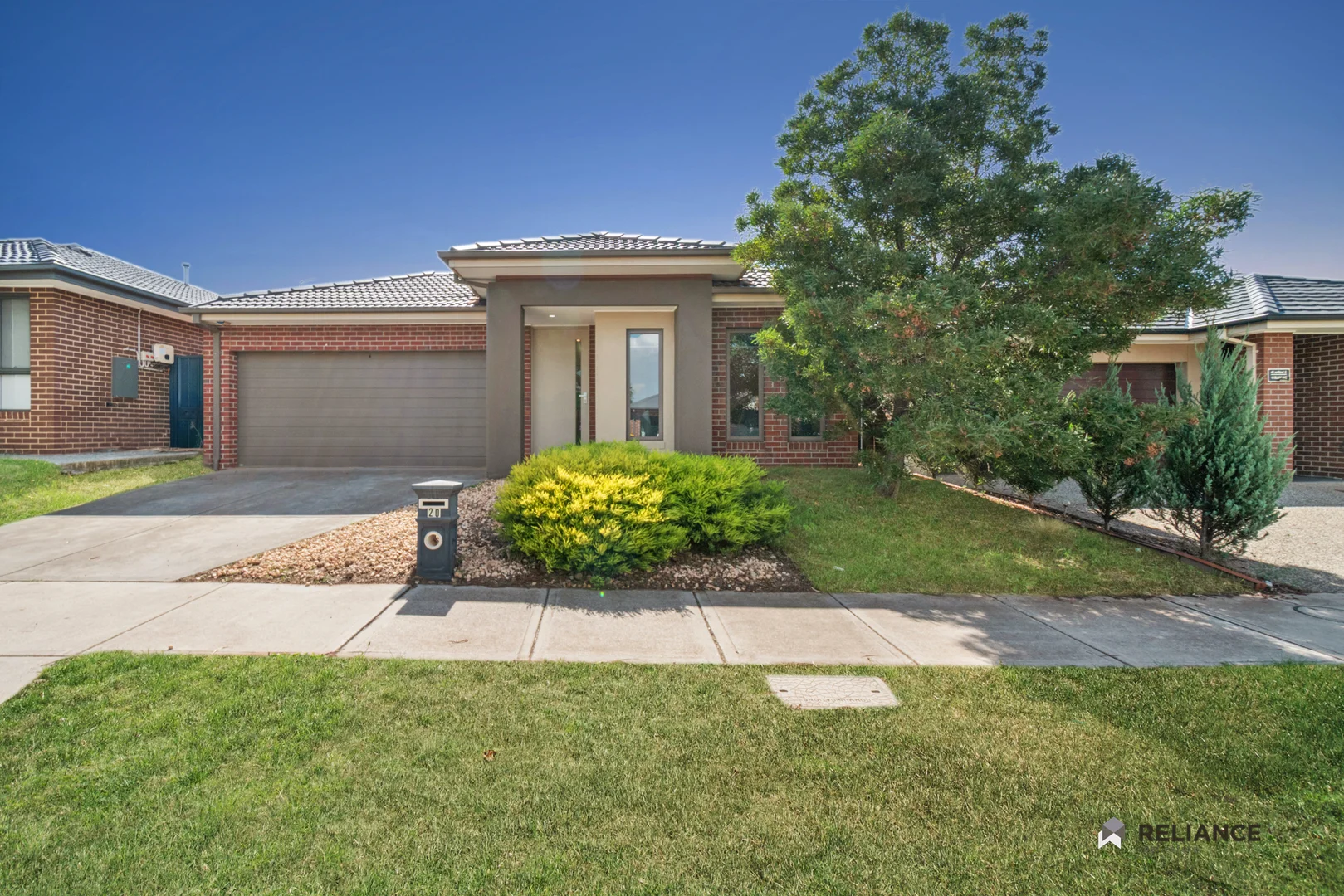 20 Bluff Avenue, Weir Views VIC 3338 photo 2