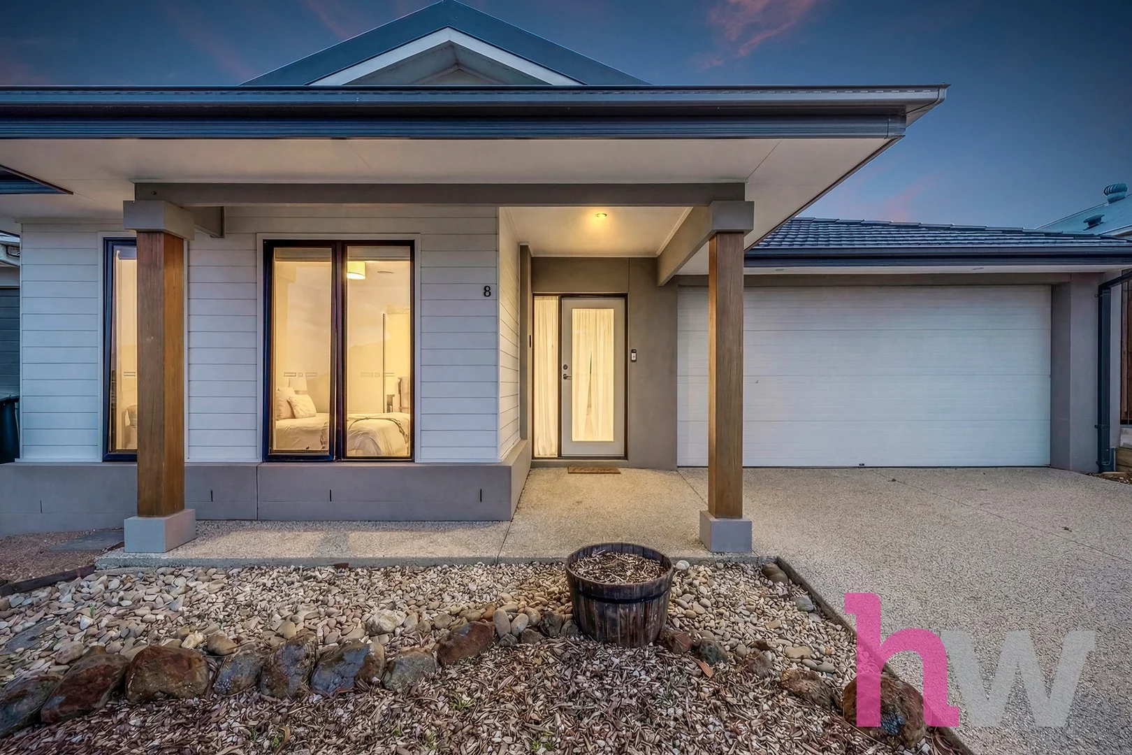 8 Bligh Street, Charlemont VIC 3217