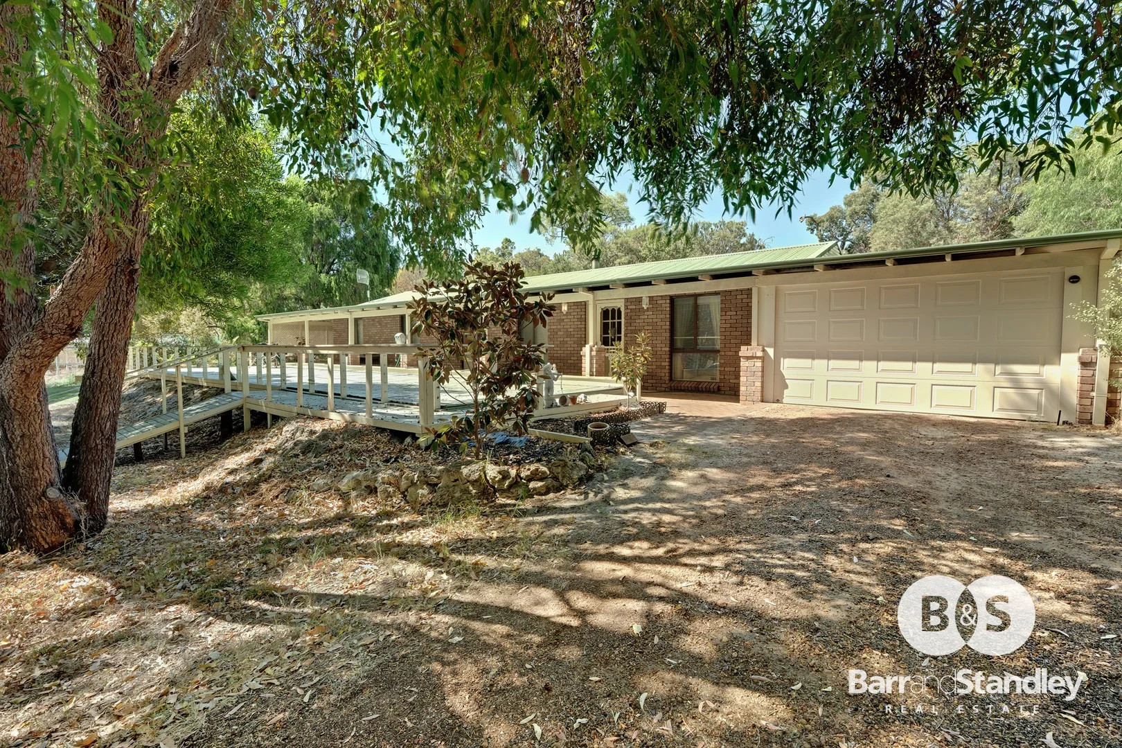 14 Windward Road, Leschenault WA 6233