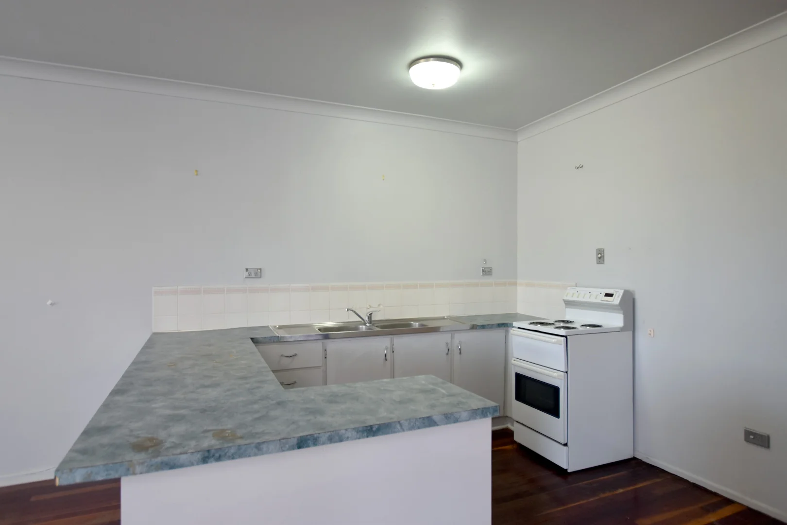 Additional image 4 of 2/11 Fletcher Street, West Gladstone QLD 4680