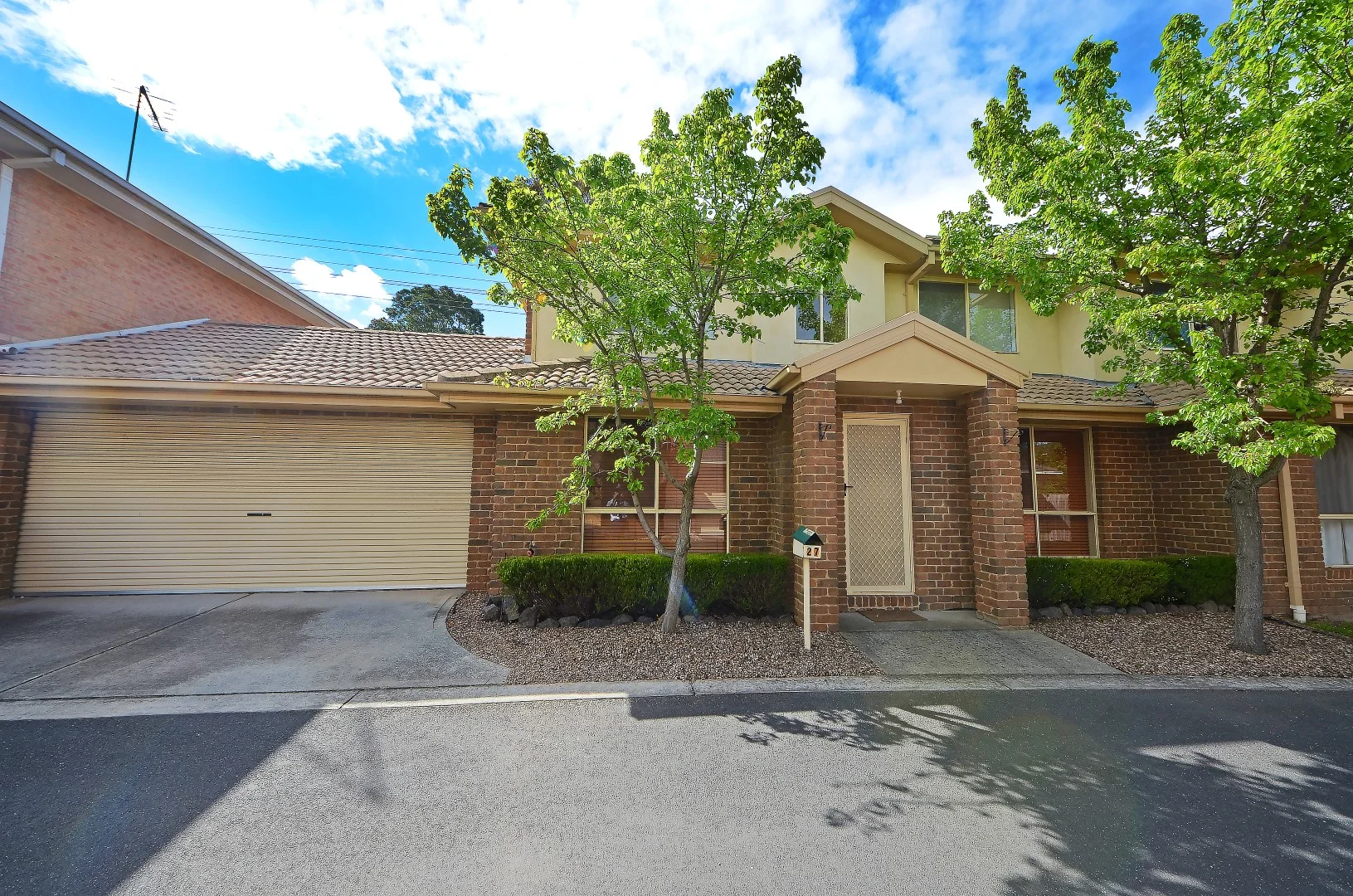 27 Gateway Close, Chadstone VIC 3148