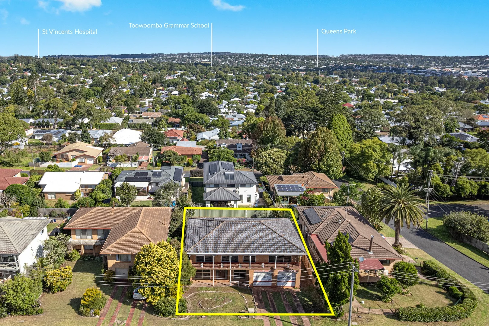 20 Barrymount Crescent, Mount Lofty QLD 4350