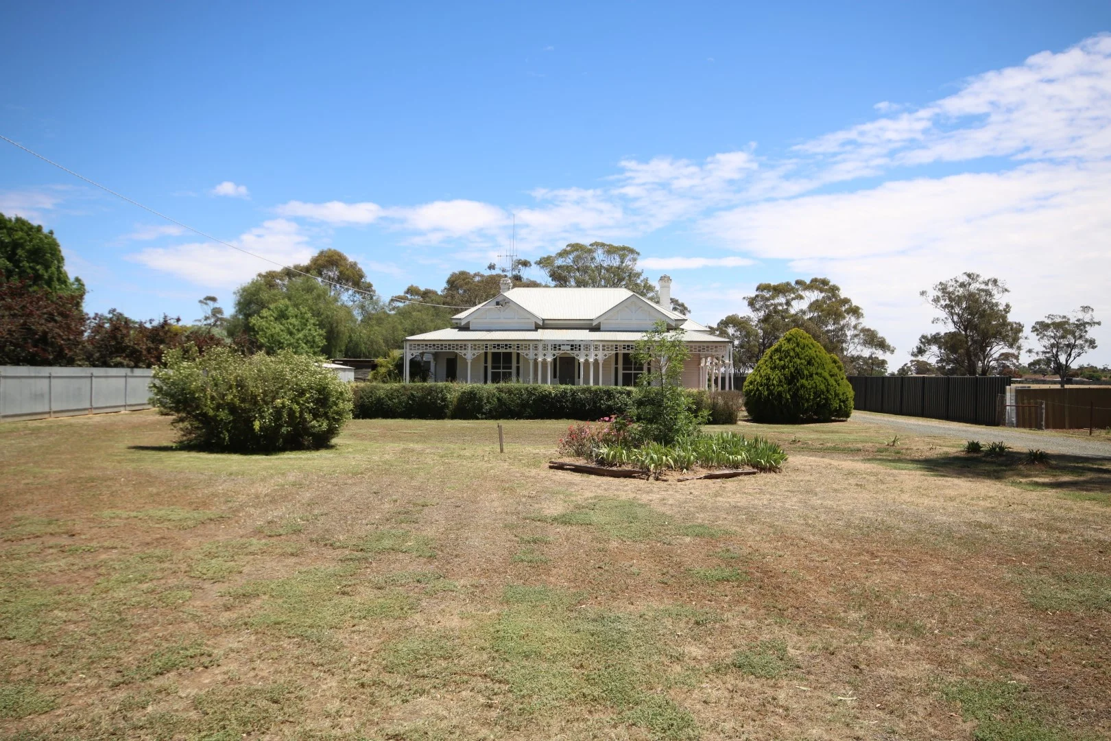 46 Railway Road, Rochester VIC 3561 photo 3