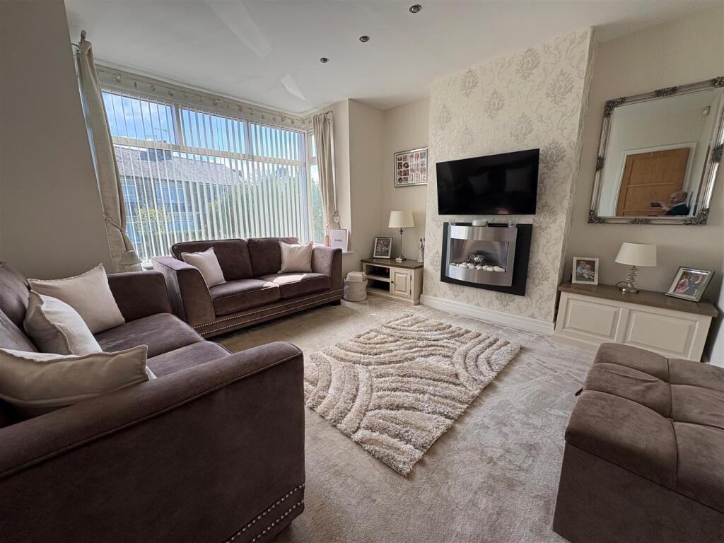 Fieldway, Clayton, Bradford photo 2
