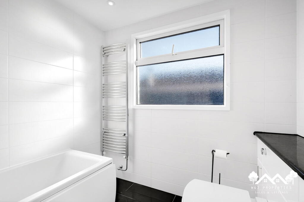 Additional image 34 of Earls Drive, Hoddlesden, Darwen, BB3