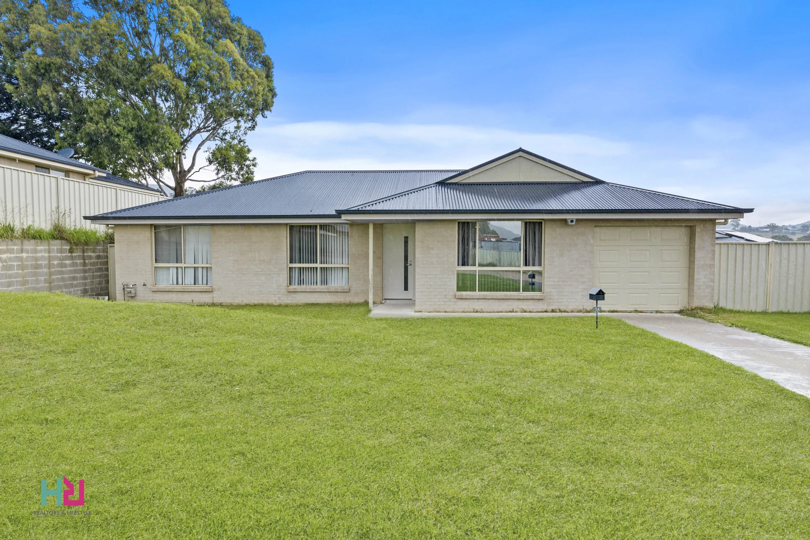 Additional image 9 of 1 & 1a Pirena Place, Lithgow NSW 2790