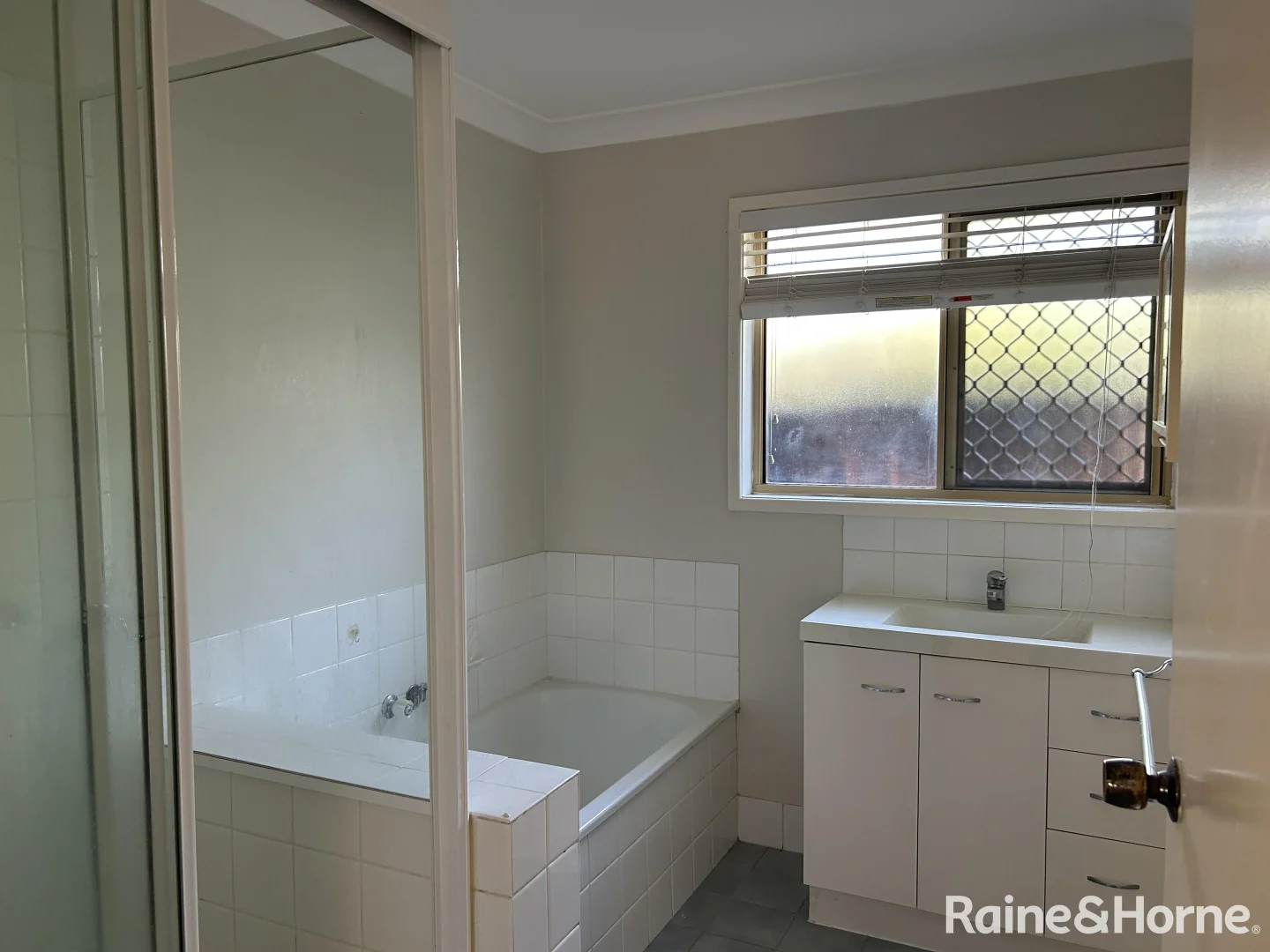 Additional image 10 of 178 Mill Street, Redland Bay QLD 4165