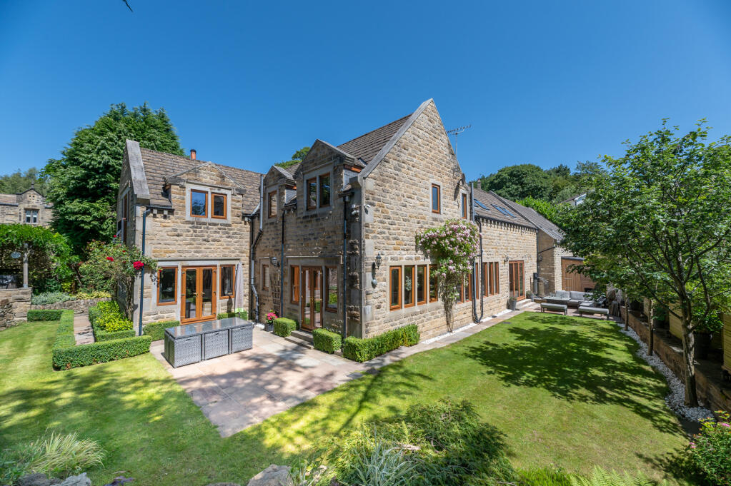 Gilstead Lane, Bingley, West Yorkshire, BD16