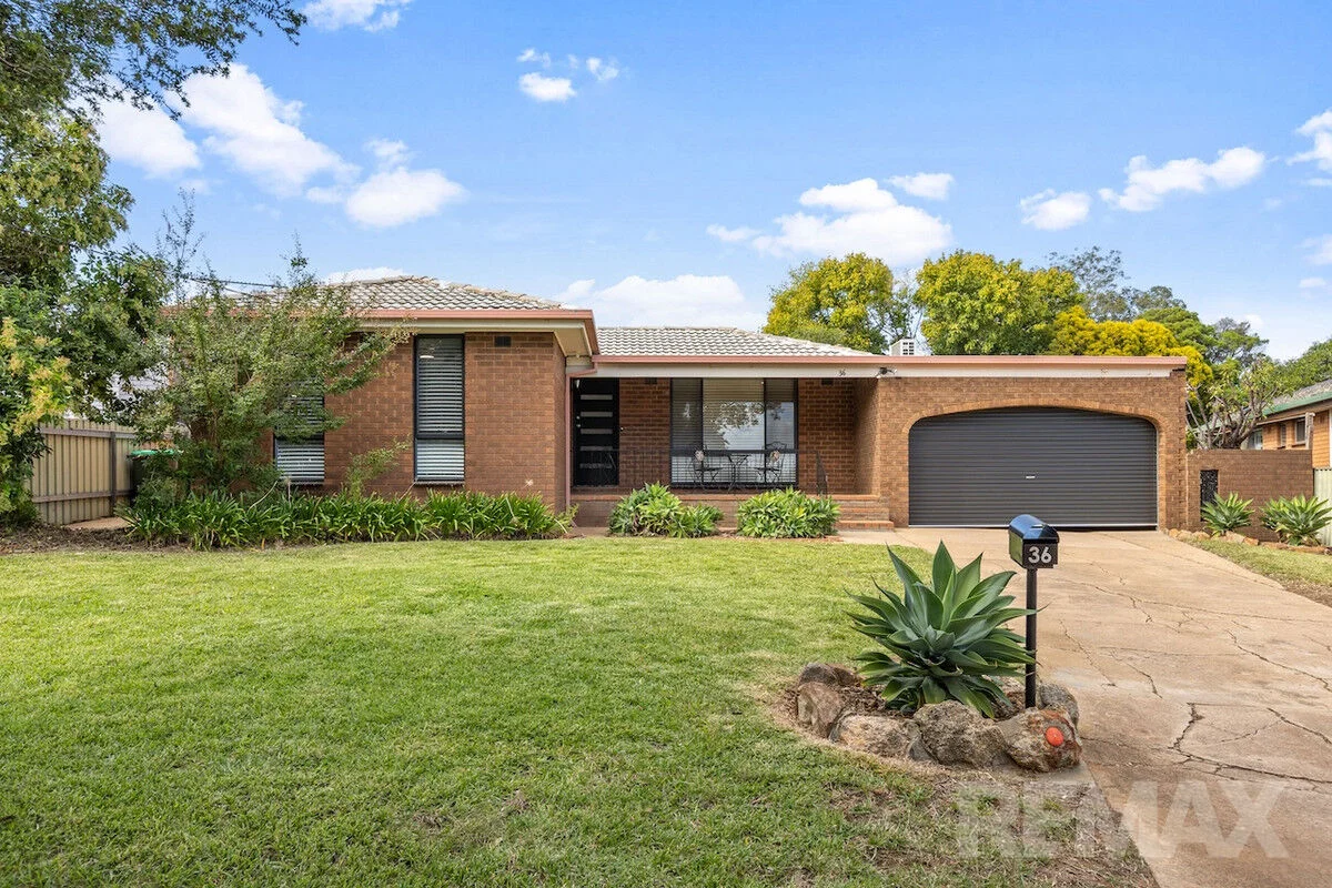 36 Cobb Street, Tolland NSW 2650