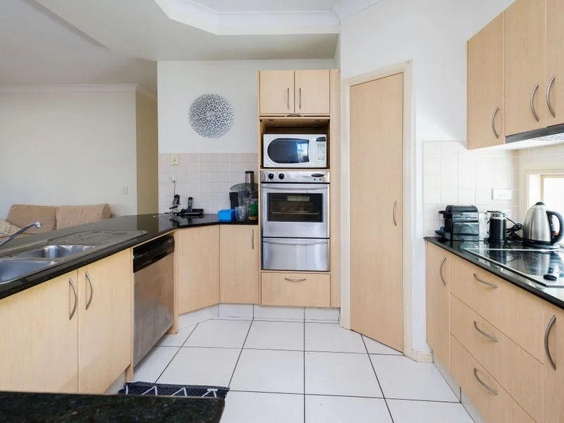 43 Majorca Crescent, Varsity Lakes QLD 4227 photo 2