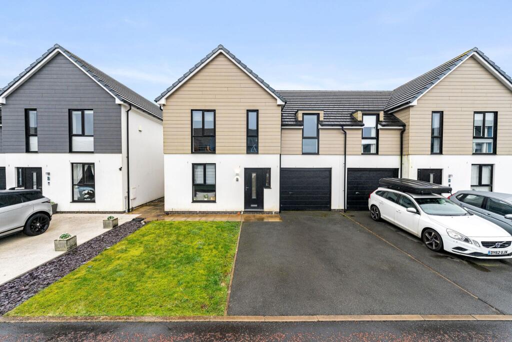 11 Balmoral Gardens, Whitehall, Darwen, BB3 2FH