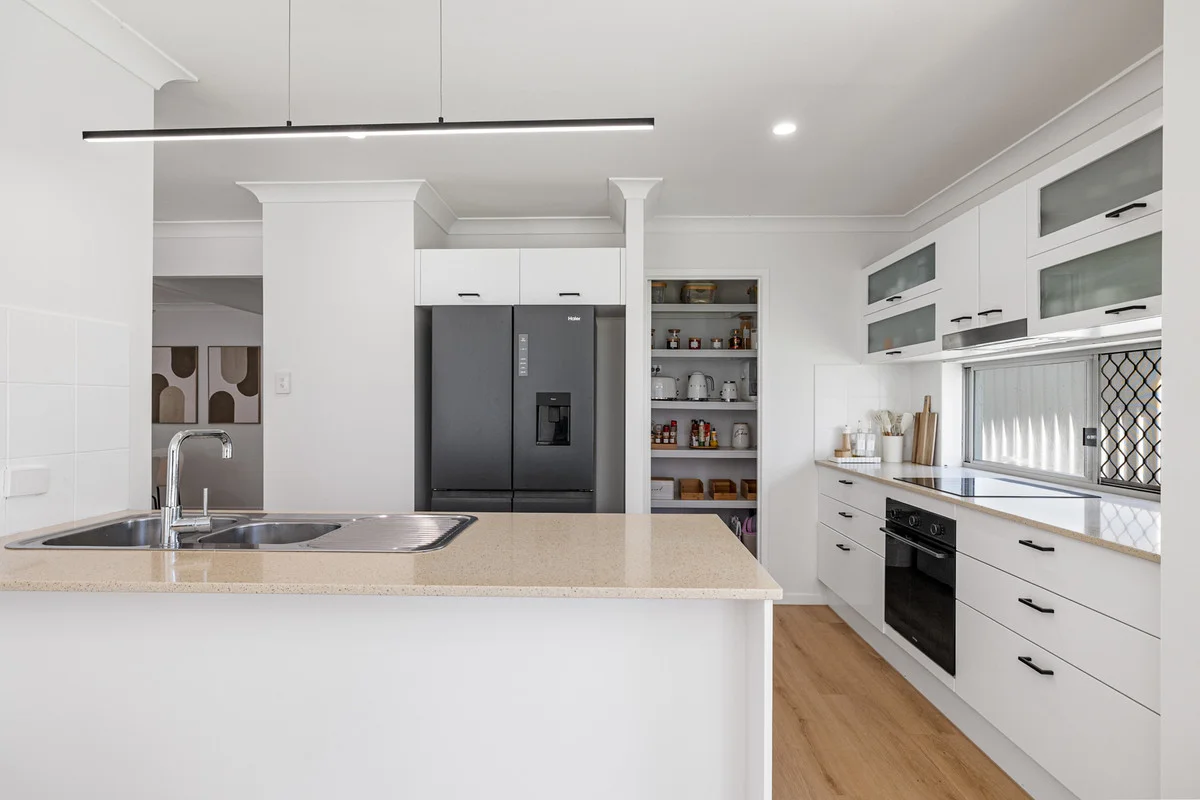 Additional image 3 of 14 Shaw Place, Redland Bay QLD 4165