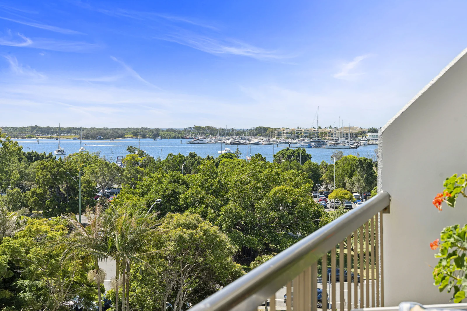 6b/10 Marine Parade, Southport QLD 4215