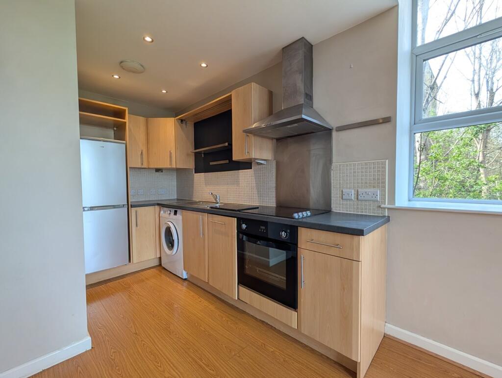 Dockfield Terrace, Shipley, BD17 photo 4