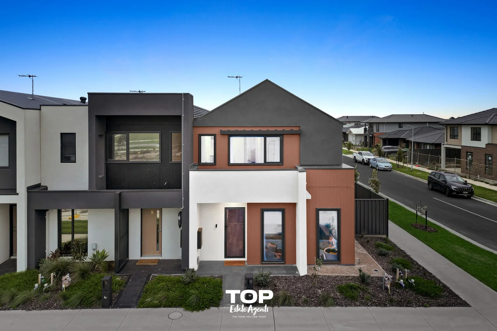 9 Winnipeg Walk, Clyde VIC 3978 photo 2
