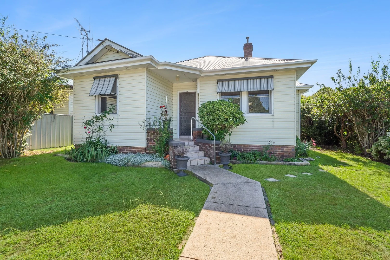 10 Wade Street, Crookwell NSW 2583