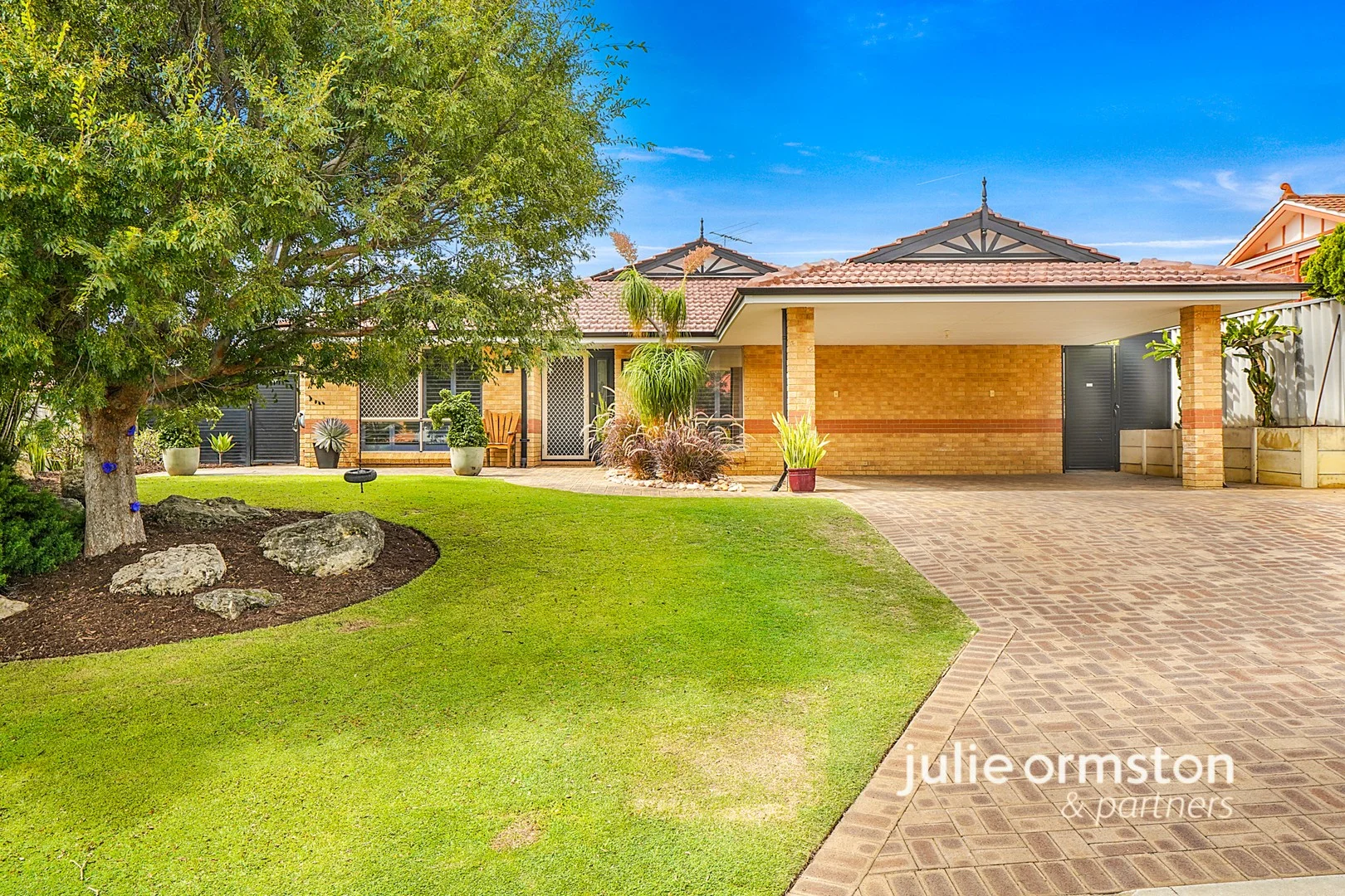 23 Sophora Place, Woodvale WA 6026