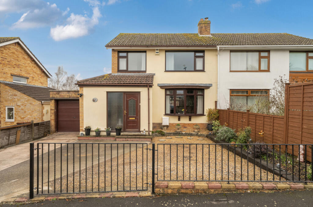 Lowerside Road, Glastonbury, BA6