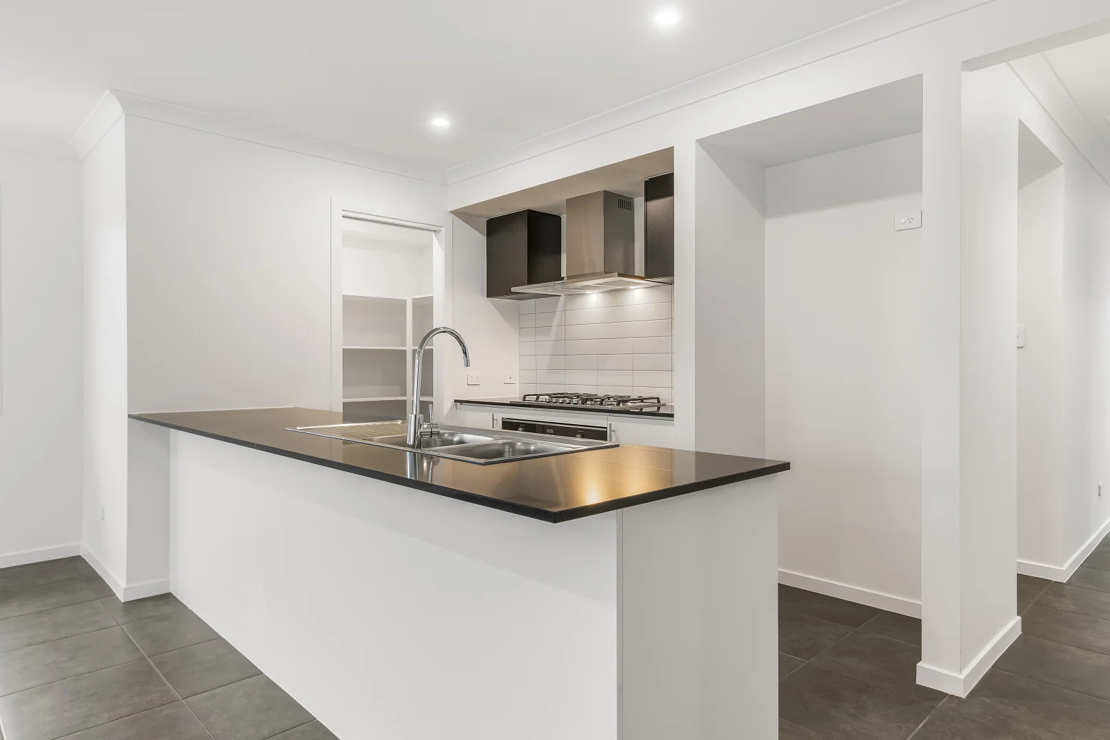 65 Lucas Drive, White Rock QLD 4306 photo 3