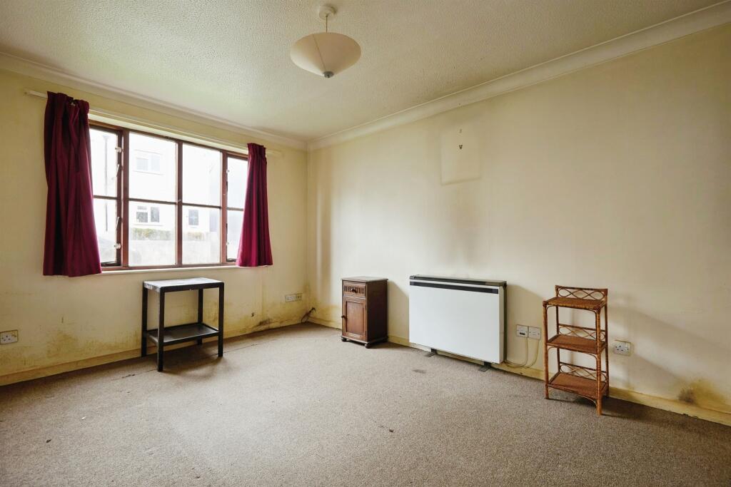 Eastland Road, Yeovil photo 3