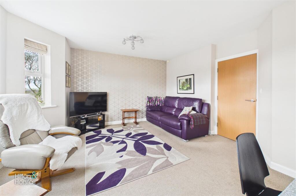 Castle Court, Colne photo 5