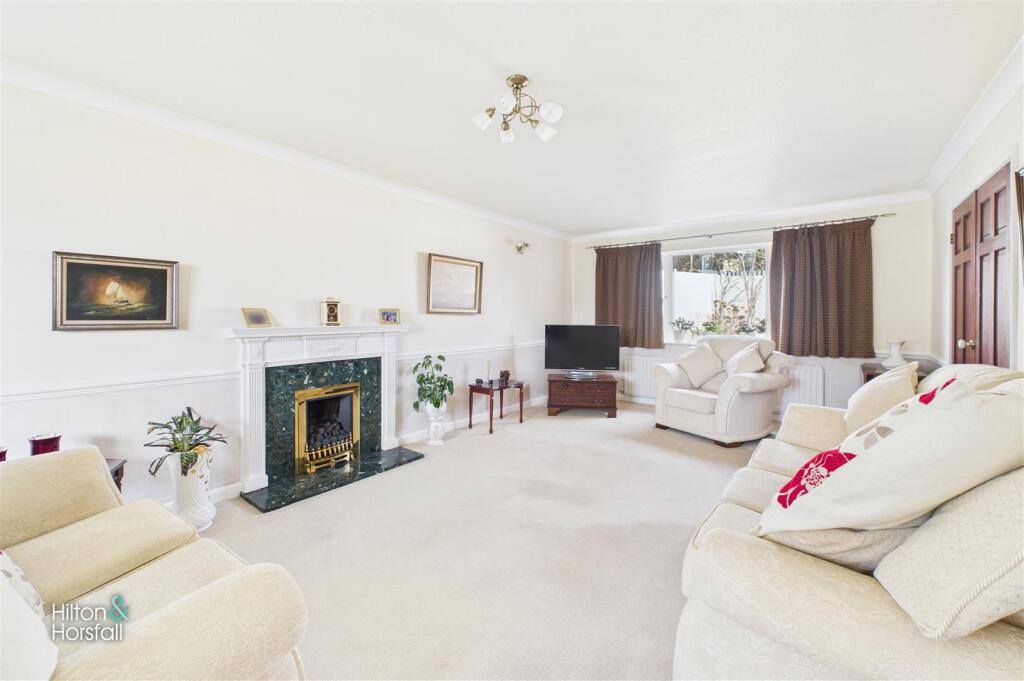 Whittycroft Drive, Barrowford photo 4