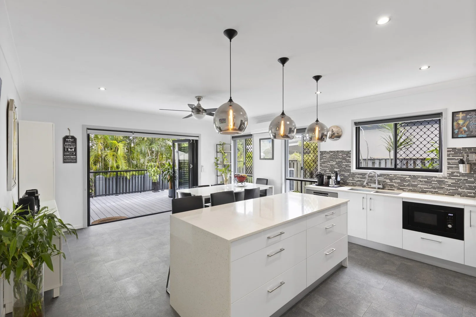 3 Millswood Court, Robina QLD 4226