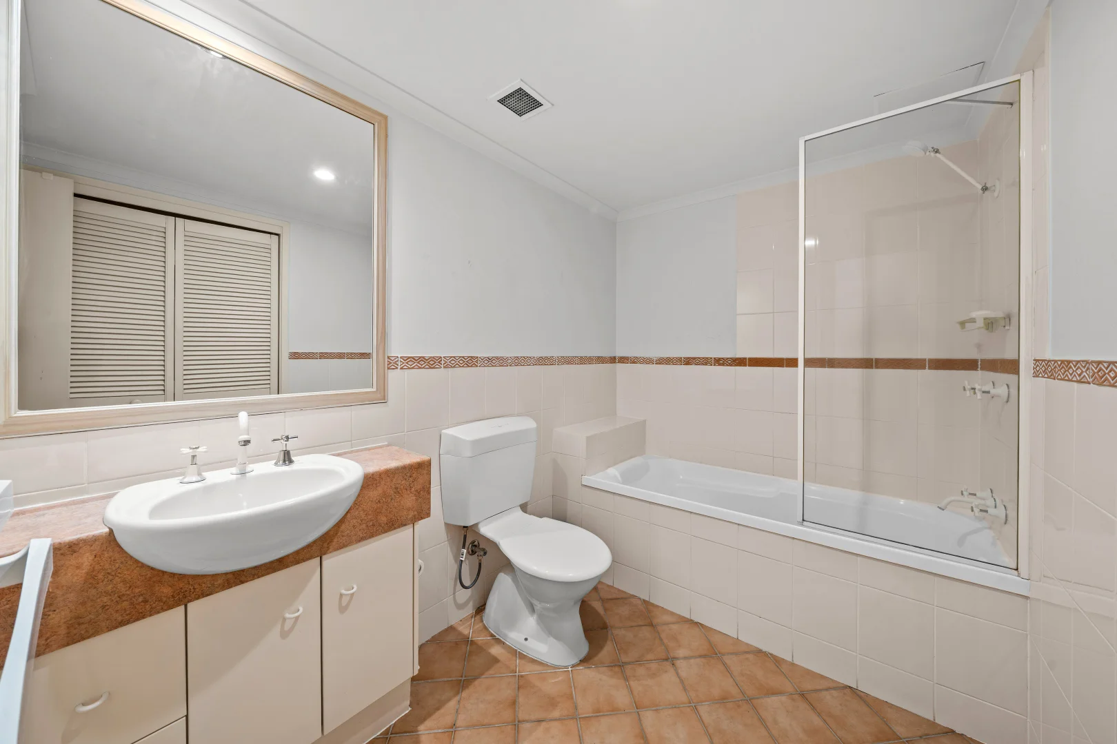 Additional image 15 of 11/10-16 Tarcoola Crescent, Chevron Island QLD 4217